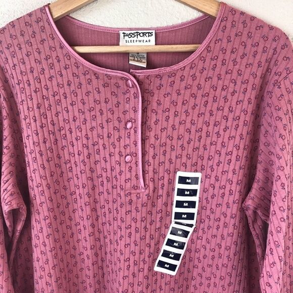 NWOT Passports Pajama Top Size M - Picture 3 of 5